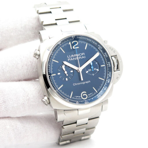 Panerai PAM 1110 Luminor Chronograph on Bracelet