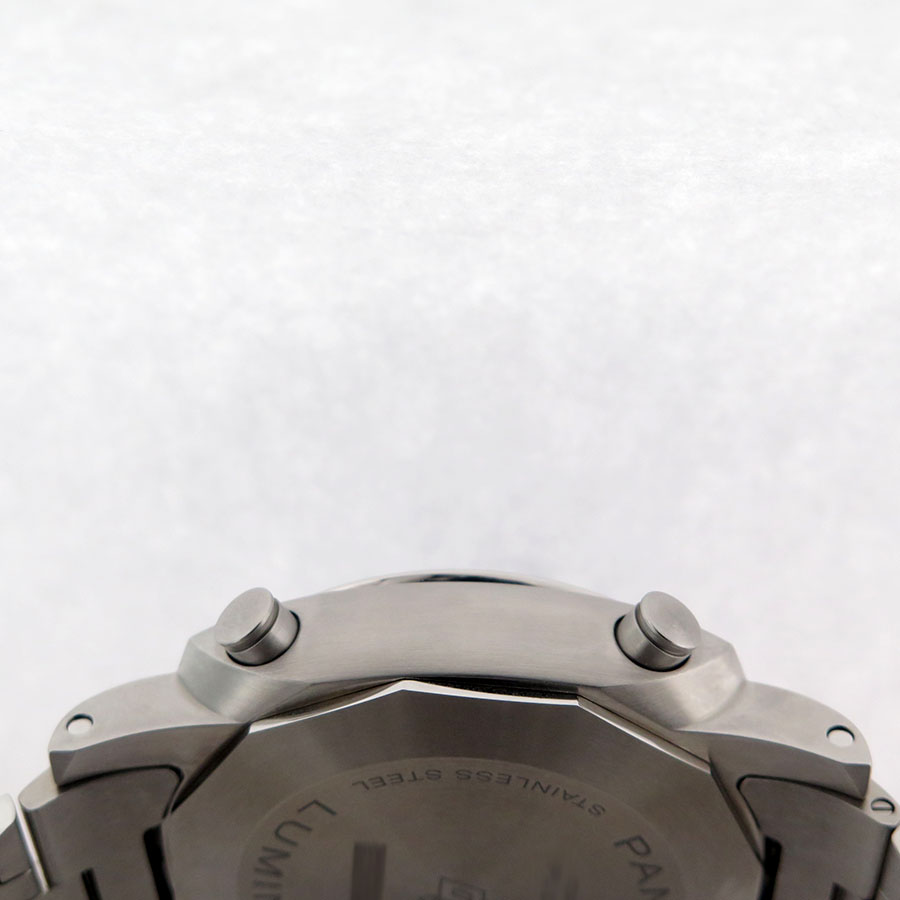 Panerai PAM 1110 Luminor Chronograph on Bracelet - Image 7