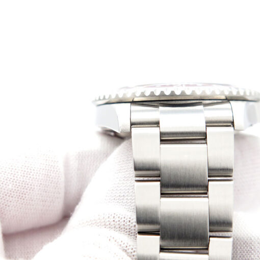 Rolex 16710 GMT Master II with Red & Black Bezel - Image 9