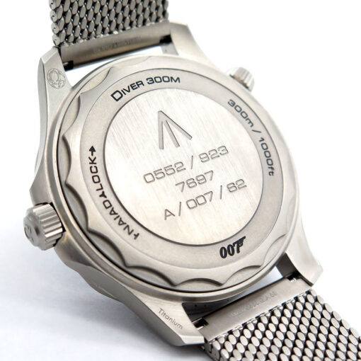 Omega Seamaster Diver 300m ‘007 Edition Titanium - Image 4