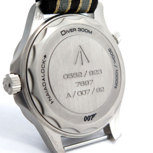 Omega Seamaster Diver 300m ‘007 Edition Titanium on NATO - Image 4