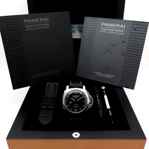 Alternative view of Panerai PAM 233 Luminor 1950 GMT 8 Days "Dot Dial"