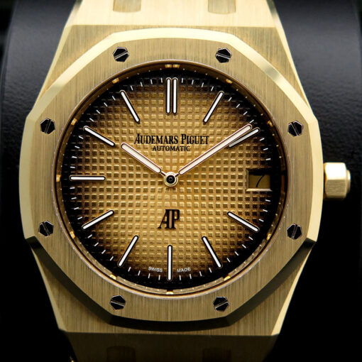 Audemars Piguet 16202BA Royal Oak "Jumbo" Extra Thin 18K Yellow Gold - Image 3