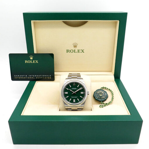 Rolex 124300 Oyster Perpetual 41 with Green Dial - Image 2