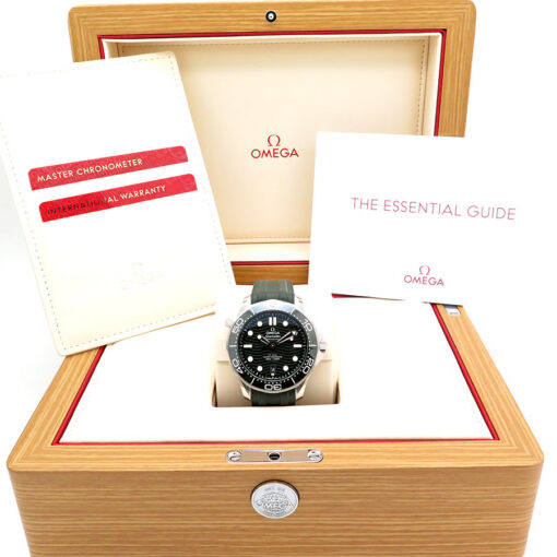 Alternative view of Omega Seamaster Diver 300m with Green Dial on Strap