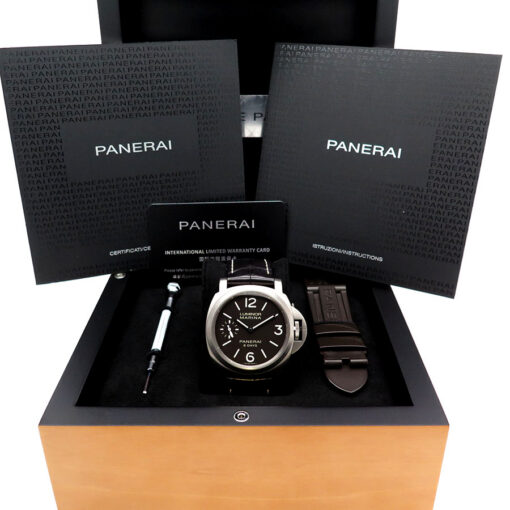 Alternative view of Panerai PAM 564 Luminor 8 Days Titanium 44mm