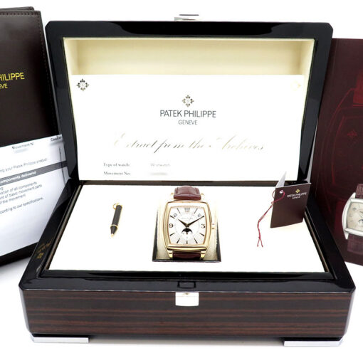 Alternative view of Patek Philippe 5135J Gondolo Calendario 18K Yellow Gold with Silver Dial