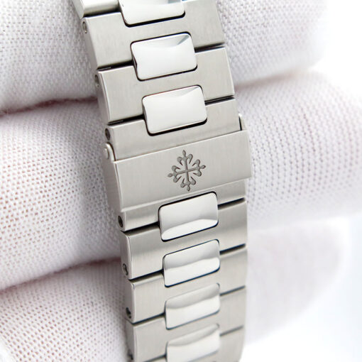 Patek Philippe 5712/1A Nautilus Moonphase - Image 8