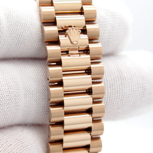 Rolex 228235 Day Date 40 18K Rose Gold with Olive Green Dial - Image 7