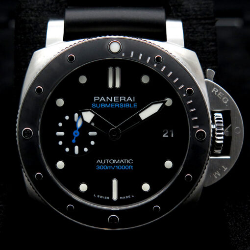 Panerai PAM 683 Luminor Submersible 42mm Automatic - Image 3