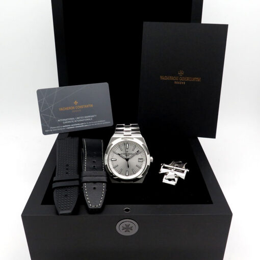 Alternative view of Vacheron Constantin 4500V Overseas Automatic with Silver Dial