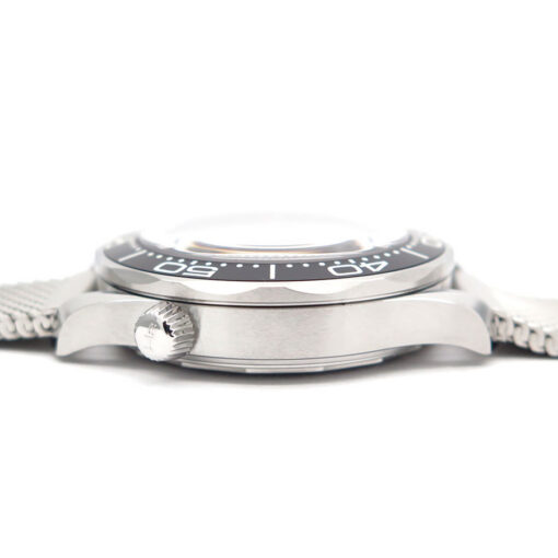 Omega Seamaster No Date Diver 300m with Black Dial on Mesh Bracelet - Image 6