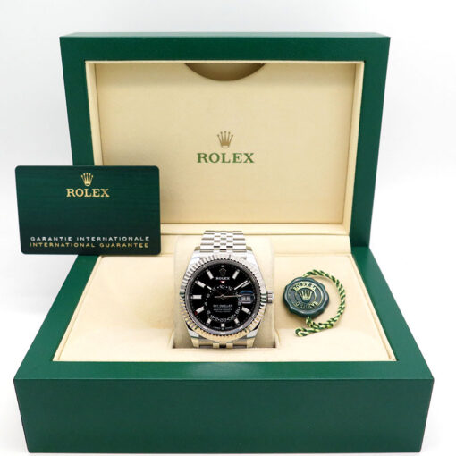 Alternative view of Rolex 336934 Skydweller with Black Dial on Jubilee