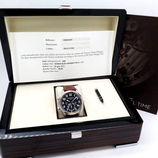 Alternative view of Patek Philippe 5524G Calatrava Pilot Time