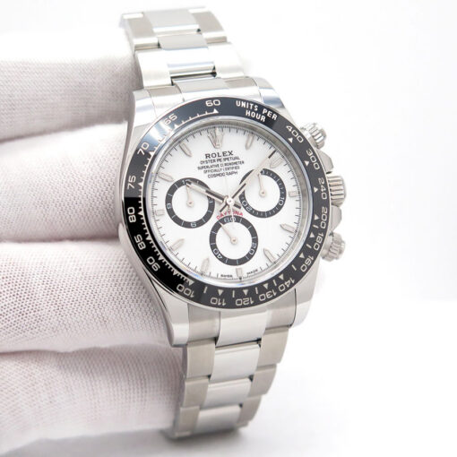 Rolex 126500LN Cosmograph Daytona with White Dial