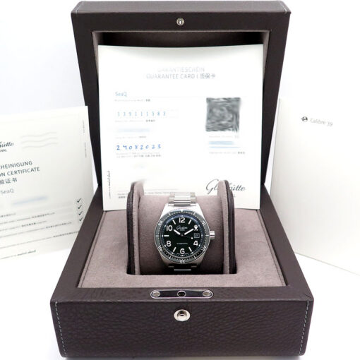 Alternative view of Glashutte SeaQ Original Automatic with Green Dial on Bracelet