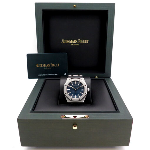 Alternative view of Audemars Piguet 15550ST Royal Oak 37mm with Blue Dial