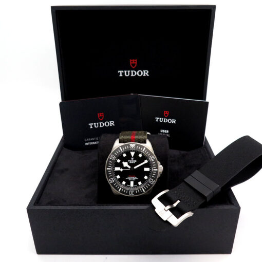 Alternative view of Tudor 25717N Pelagos FXD Black