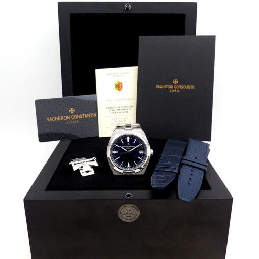 Alternative view of Vacheron Constantin 4500V Overseas with Blue Dial Automatic