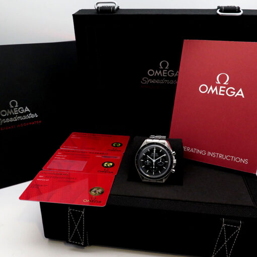 Alternative view of Omega Speedmaster Professional Moonwatch “Sapphire Sandwich” with 3861 Movement