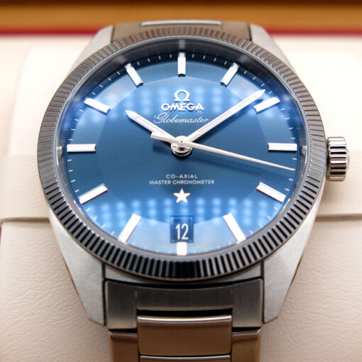 Omega Constellation Globemaster with Blue Dial 39mm - Image 3