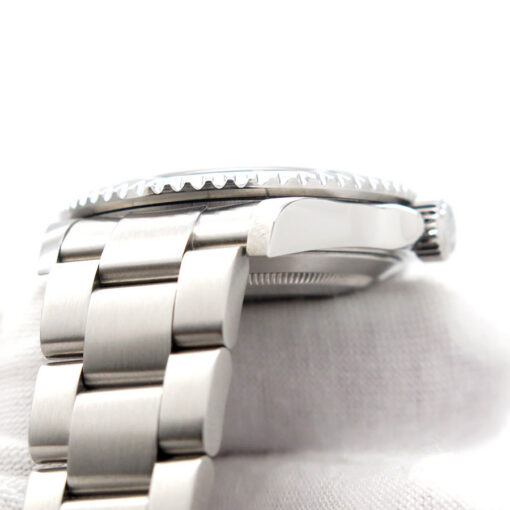 Rolex 16610LN Submariner - Image 7
