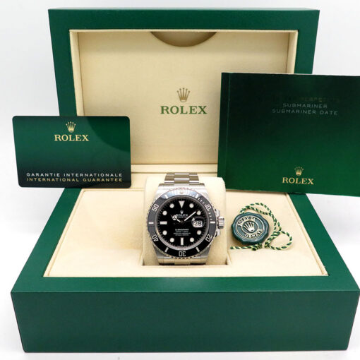 Alternative view of Rolex 126610LN Submariner Date 41