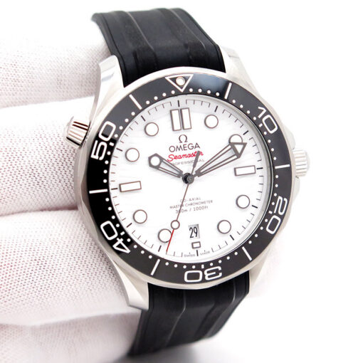 Omega Seamaster Diver 300m with White Dial on Rubber Strap