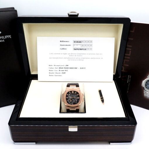 Alternative view of Patek Philippe 5712R Nautilus Moonphase