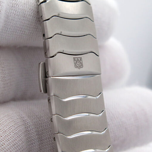 H. Moser & Cie 6812-1200 Streamliner Perpetual Calendar with Grey Dial - Image 9