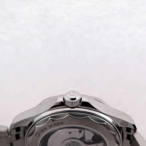 Omega Seamaster Diver 300m with Black Dial on Bracelet - Image 5