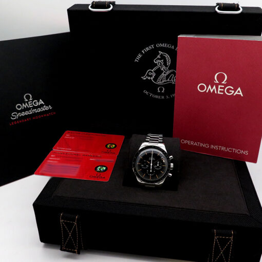 Alternative view of Omega Speedmaster “First Omega in Space” Blue on Bracelet