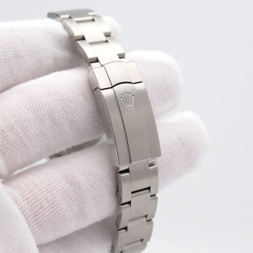 Rolex 277200 Oyster Perpetual 31 with Pistachio Green Dial - Image 7