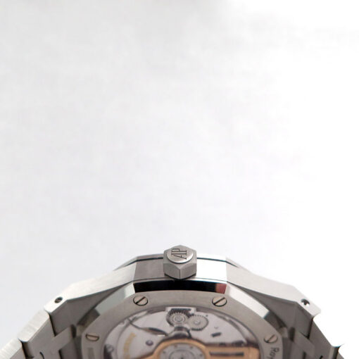 Audemars Piguet 15500ST Royal Oak with Blue Dial (New Old Stock) - Image 4