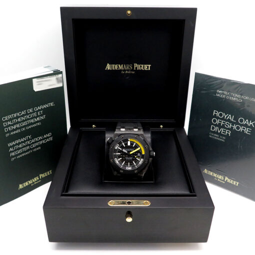 Alternative view of Audemars Piguet 15706AU Royal Oak Offshore Diver