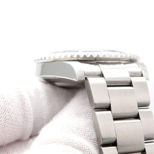 Rolex 16610LN Submariner - Image 9