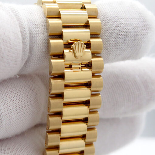 Rolex 228238 Day Date 40 18K Yellow Gold with Champagne Roman Dial - Image 7