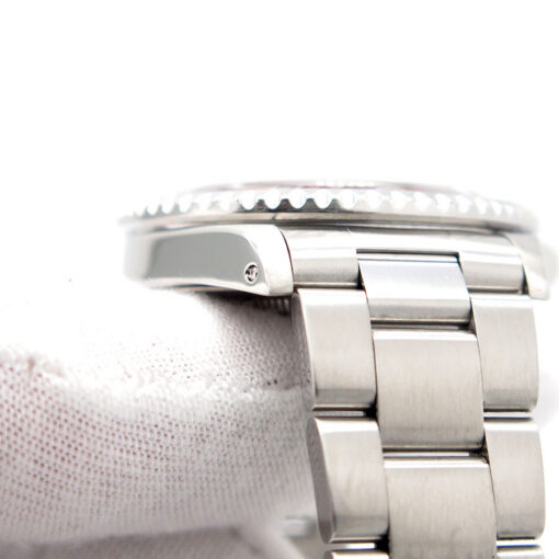 Rolex 16710 GMT-Master II with Red/Black Bezel - Image 6