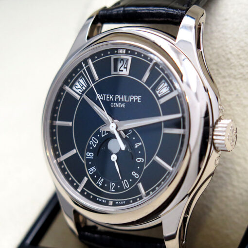 Patek Philippe 5205G Annual Calendar with Blue Dial - Image 3